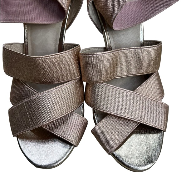 Leith Rose Gold Metallic Open Toe Sandals Size 7.5M Lucite Clear Heels - Picture 3 of 6